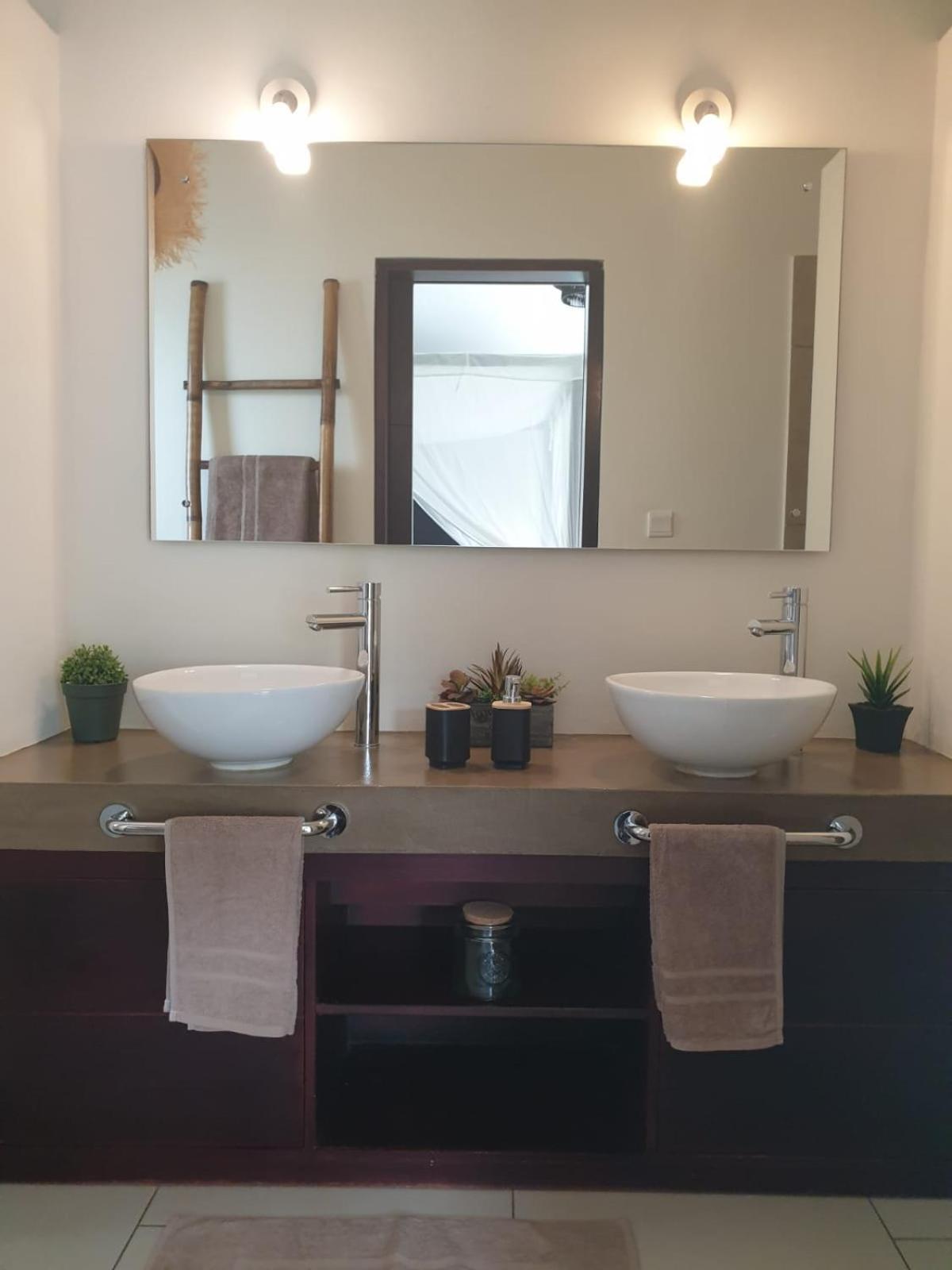 Bed and Breakfast Chez Blandine Et Sylvain Cascavelle Esterno foto